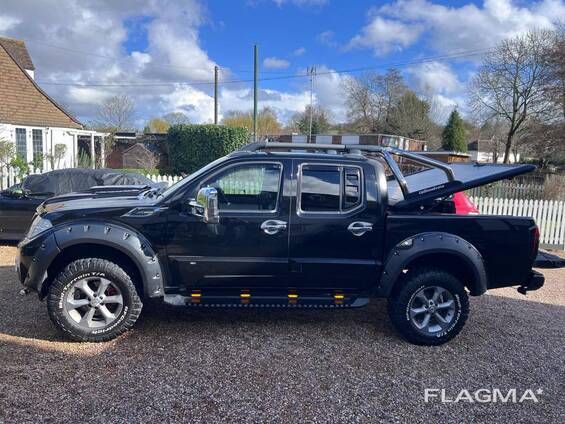 Nissan Navara 2.5 dCi Platinum Pickup 4dr Diesel Manual 4WD Euro 5